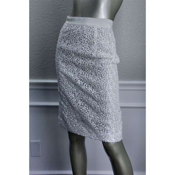NWT GIAMBATTISTA VALLI Ivory Embroidered Floral Lace Pencil Skirt 10